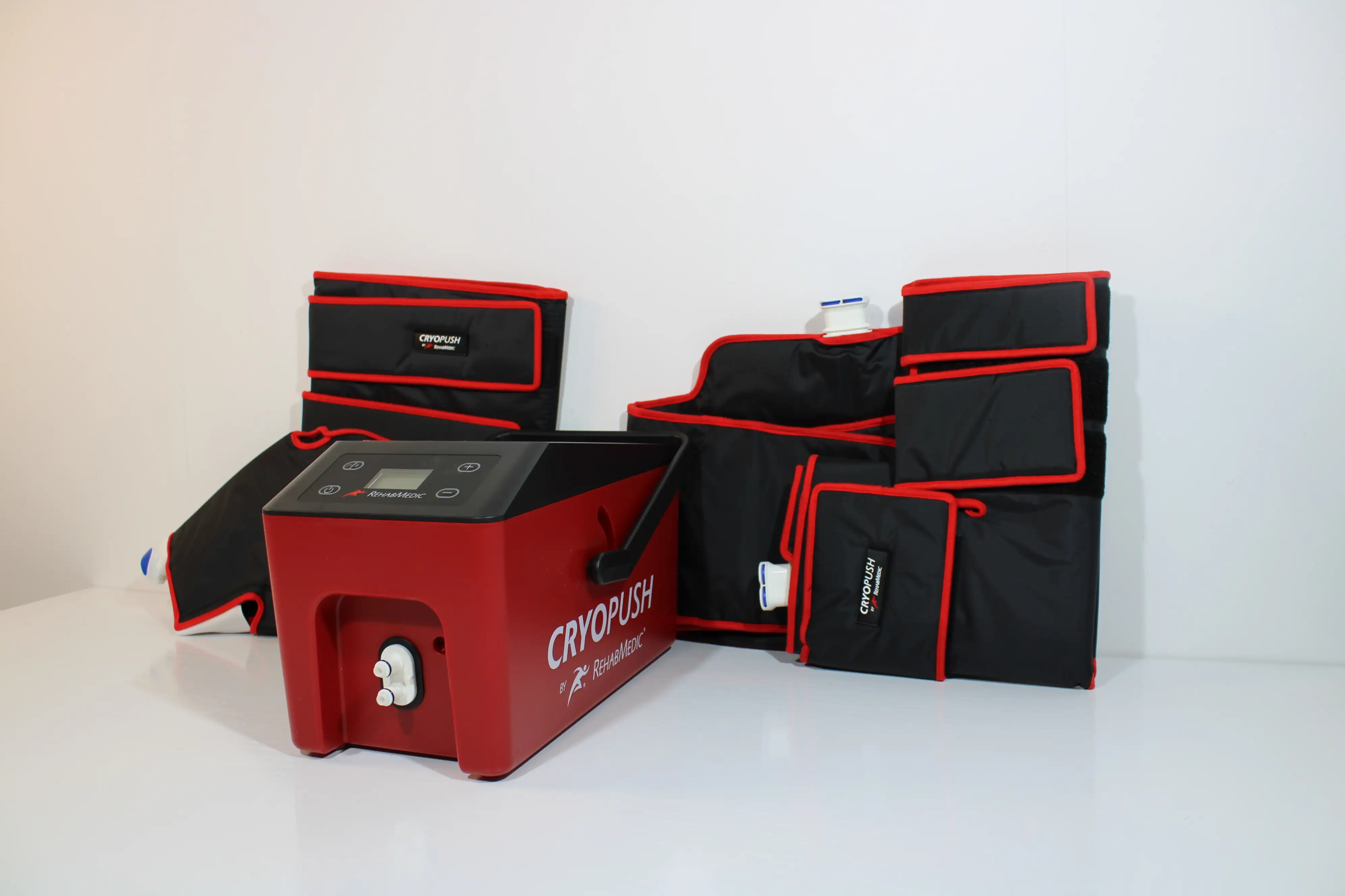 Se muestran todos los complementos del equipo de cryopush